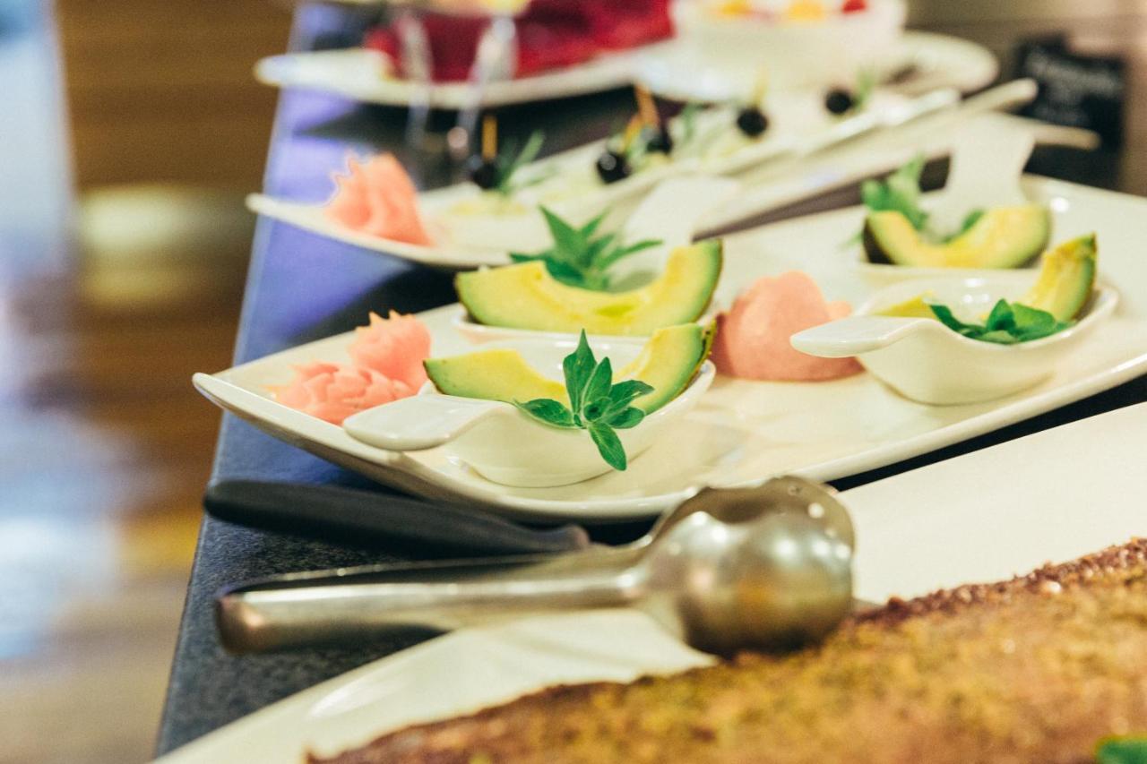 Alpinhotel Pacheiner Треффен Екстер'єр фото