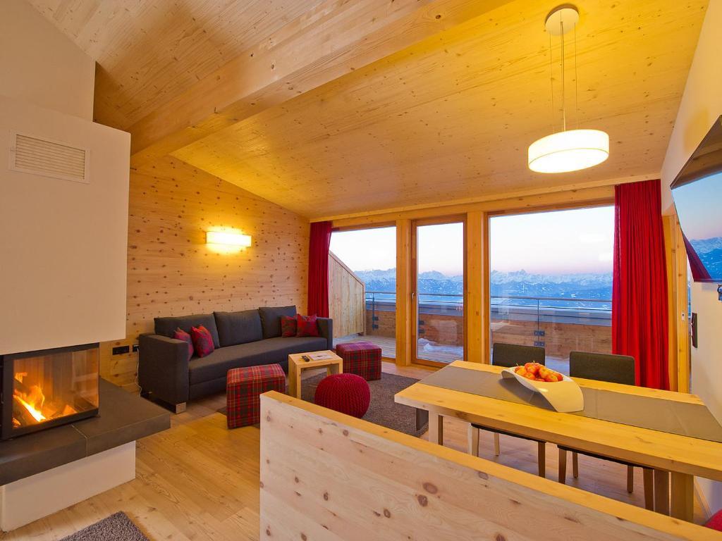 Alpinhotel Pacheiner Треффен Екстер'єр фото