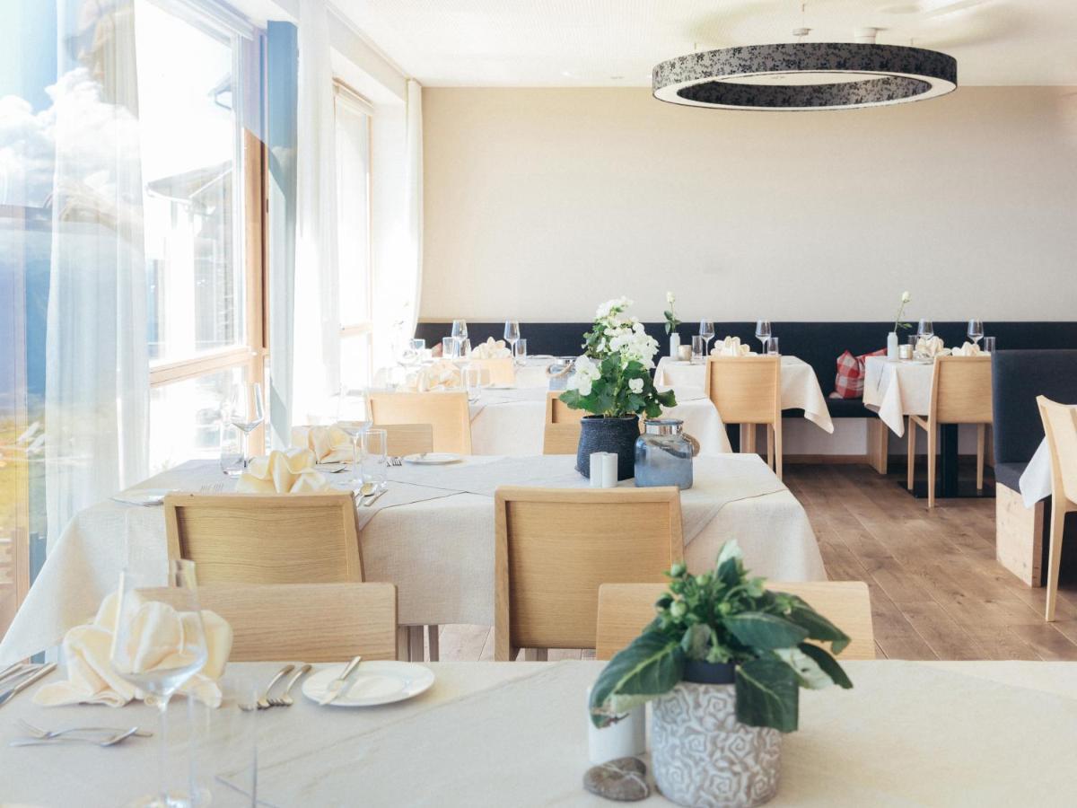 Alpinhotel Pacheiner Треффен Екстер'єр фото