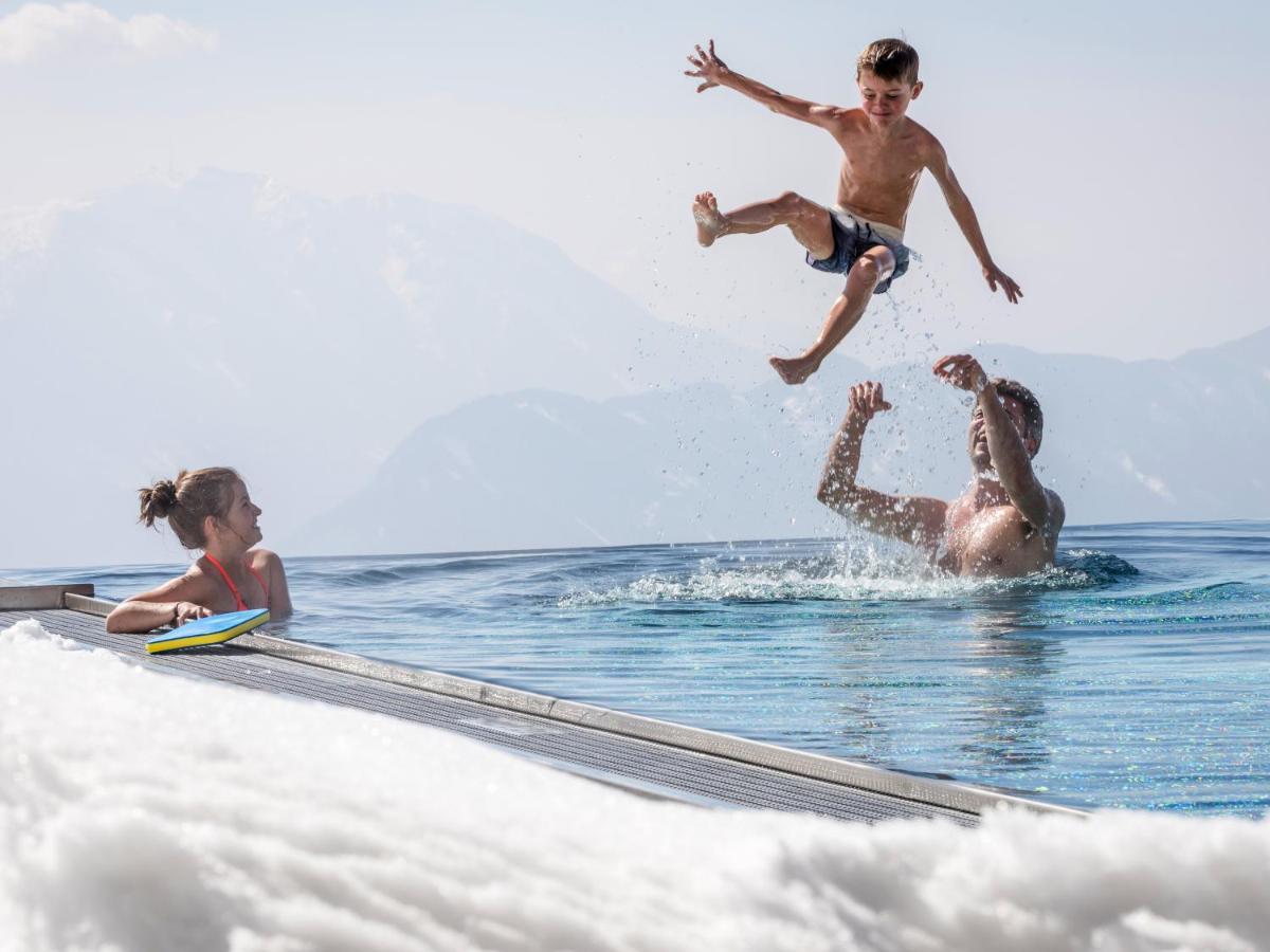 Alpinhotel Pacheiner Треффен Екстер'єр фото